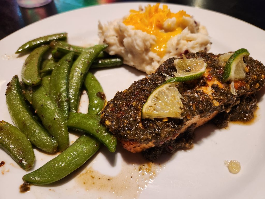 Chimichurri salmon with green beans and garlic mashed potatoes